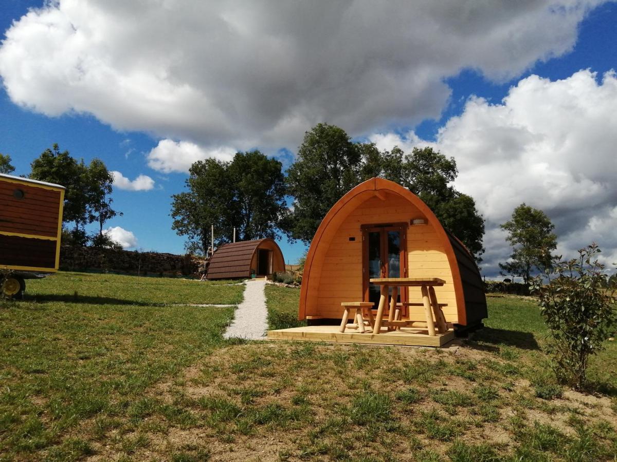 Les Roulottes De La Ferme Des Chanaux Saint-Julien-d'Ance Exteriör bild