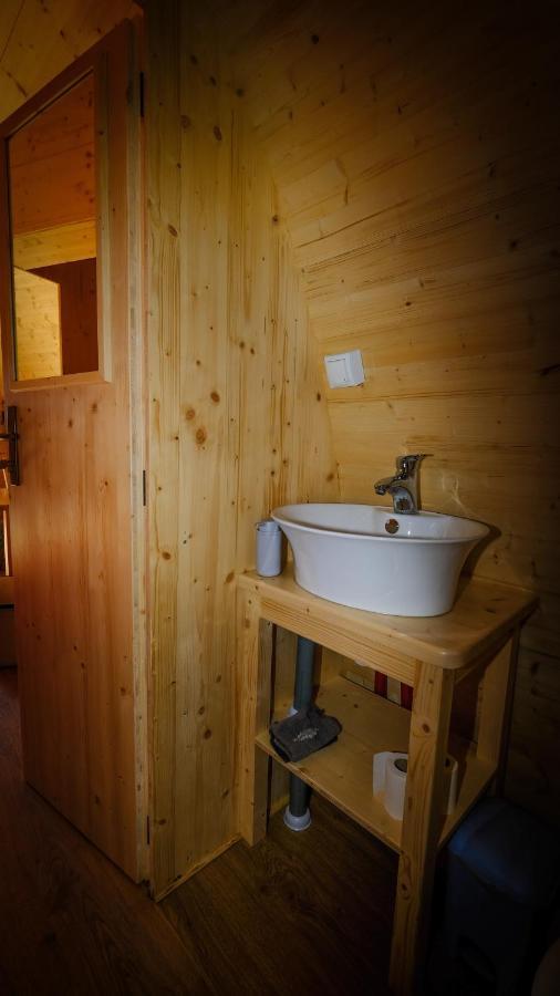 Les Roulottes De La Ferme Des Chanaux Saint-Julien-d'Ance Exteriör bild